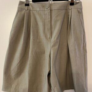 Collusion beige bermuda/pleat front short -- size 8